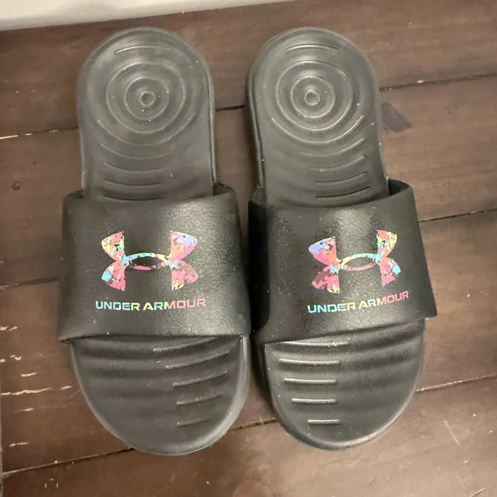 Under Armour Girls Youth Slides Black Multicolor Logo Size 2Y